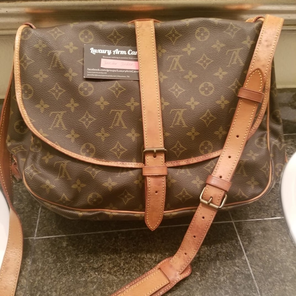 Louis Vuitton Samur 35